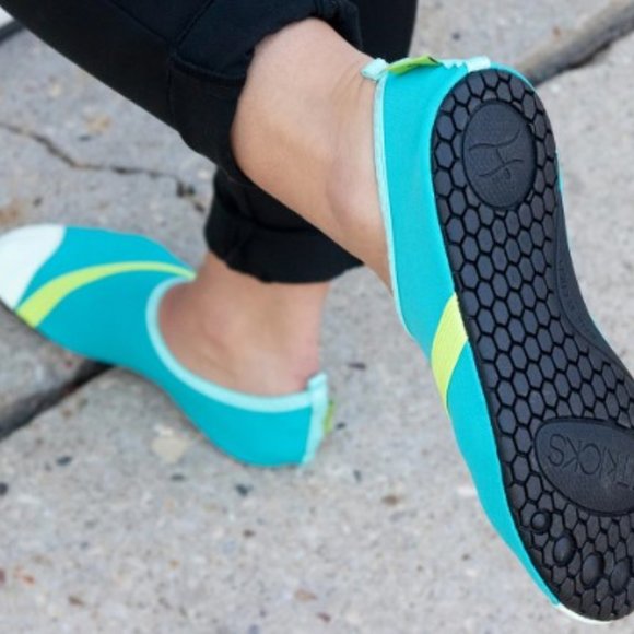Fitkicks Shoes - * NWT Fitkicks Shoes Blue Green Size L Fits 8.5-9.5